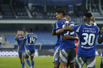 José Cevallos abrió la goleada de Emelec ante El Nacional.