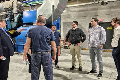 Según la demanda, en la visita realizada en mayo de 2024 a Tampa, EE. UU., por funcionarios de este Gobierno. Progen “afirmó falsamente que había fabricado los nuevos generadores eléctricos en ese lugar".