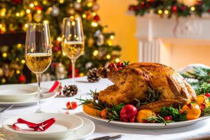 Hacer una cena navideña económica puede ser un reto, pero es posible.