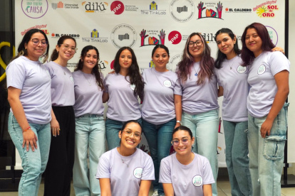 El equipo de estudiantes de la Universidad Casa Grande, responsables del proyecto "Pausa por una Buena Causa".