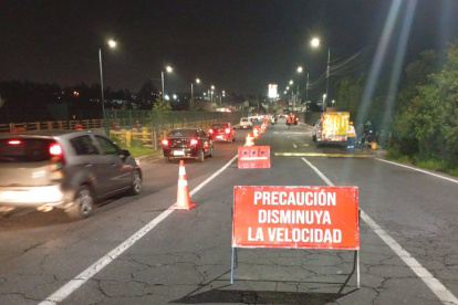 Inician trabajos nocturnos de reparación de juntas de dilatación del puente vehicular sobre la av. Simón Bolívar