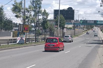 Los radares de la Autopista Cuenca- Azogues quedaron conectados únicamente de forma preventiva y didáctica.