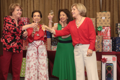 María Isabel de Rumbea, Martha de Velásquez, Olga de Doumet y Esmeralda de Parodi.