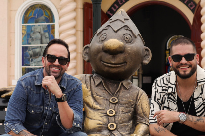 Ambos artistas coincidieron como invitados especiales en el concierto de Juan Fernando Velasco y afinaron una colaboración.