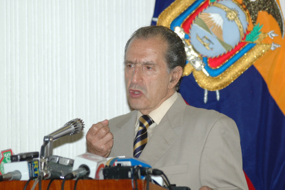 Rodrigo Borja gobernó el Ecuador entre 1988 y 1992, en un contexto complejo caracterizado por dificultades económicas y tensiones sociales.