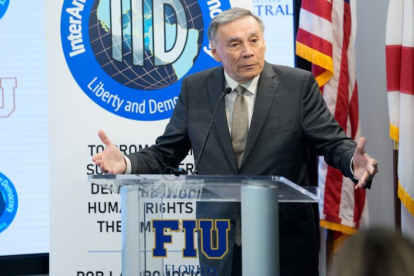 El expresidente Jamil Mahuad buscaba que la Corte Constitucional revoque la sentencia de 12 años por peculado que tiene en su contra.