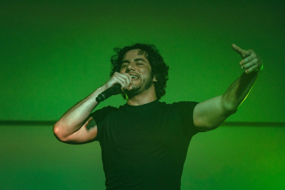 Lord Sebastian es el nombre del proyecto artístico del músico guayaquileño Sebastián Avilés.