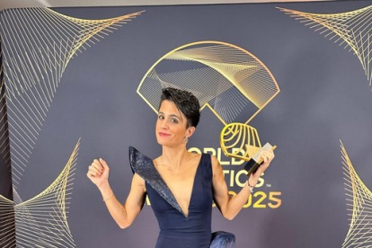 María Pérez, de 29 años, recogió el trofeo que la acredita como la mejor del mundo en el año.