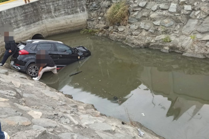Accidente de tránsito en la vía Durán-Yaguachi deja dos fallecidos y un herido.