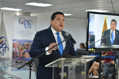 Juez del TCE ordenó restituir los derechos políticos de Vera, expresidente del Cpccs.