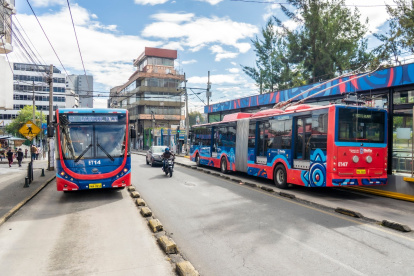Trolebús y Ecovía ajustarán sus horarios el 25 de diciembre para garantizar el traslado de los usuarios en Quito.