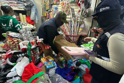 AMC clausura local en El Tejar por venta ilegal de más de 2.650 pirotécnicos