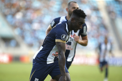 Eryc Castillo, delantero del Alianza Lima.