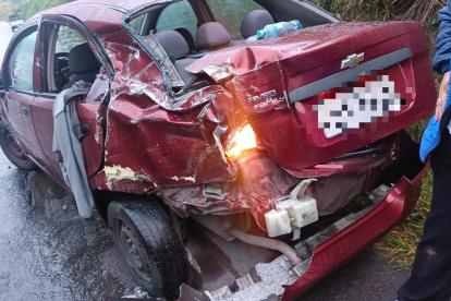 Una persona herida deja accidente de tránsito entre un trailer, un camión y un vehículo en la Av. Simón Bolívar