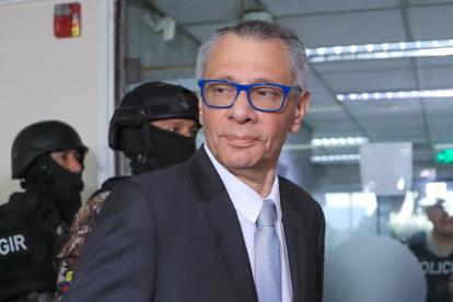 Fotografía de archivo del 17 de agosto de 2025 del exvicepresidente Jorge Glas llegando a la Corte Nacional de Justicia (CNJ) en Quito (Ecuador).