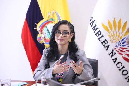 Viviana Veloz, asambleísta de la Revolución Ciudadana, impulsa procesos de fiscalización desde la Asamblea Nacional.