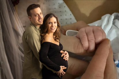 La chef ecuatoriana Carolina Sánchez se convierte en mamá por primera vez.