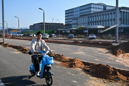 Compañía. La nueva sede del China Rare Earth Group en construcción en Ganzhou, en la provincia de Jiangxi, al este de China.
