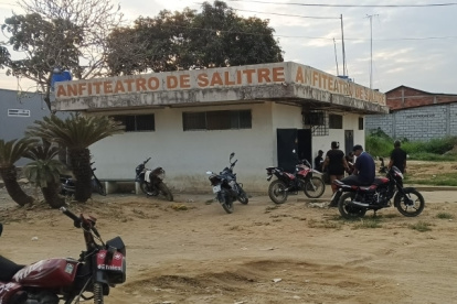 Hasta el anfiteatro de Salitre fueron llevados los cuerpos de los tres hombres asesinados.