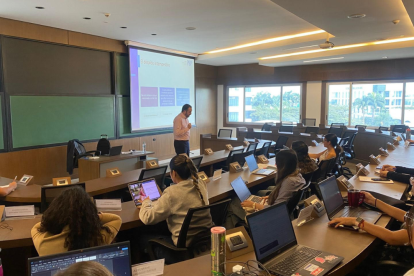 En un encuentro desarrollado en la Universidad Espíritu Santo.