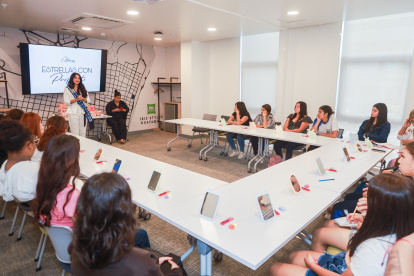 Estrella de Octubre, Paula Véliz.