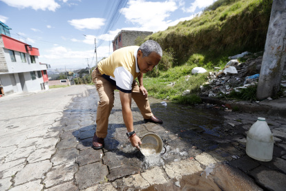 El bajo nivel del tanque Llano Chico Medio provocó el corte temporal de agua potable en varios sectores de la parroquia Llano Chico, en Quito.