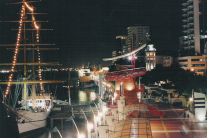 Festejos de fin de año en el Malecón 2000 con música, luces y acceso gratuito para todos.