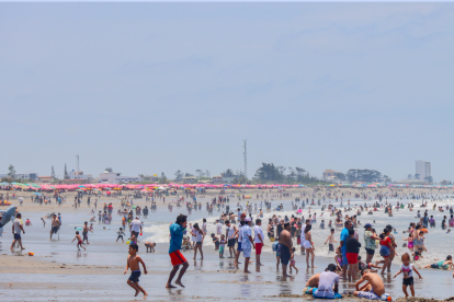 El feriado de fin de año se amplió a cuatro días por decreto presidencial.