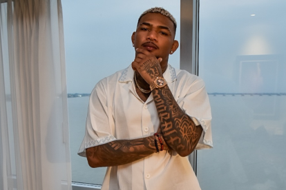 El peleador ecuatoriano de la UFC, Michael Morales, encabezó una caravana en Pasaje, El Oro.