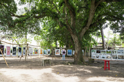 Cómo ser Fotógrafa (CSF) presentó este sábado en Grand-Bassam, Costa de Marfil, una exposición comisariada por la fotógrafa y curadora madrileña Marta Soul.