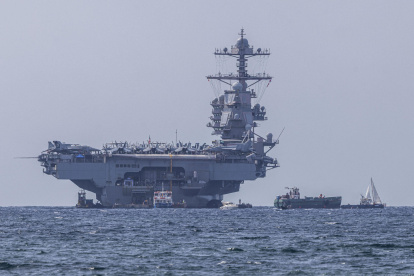 El portaviones nuclear estadounidense USS Gerald R. Ford en Palma (España).