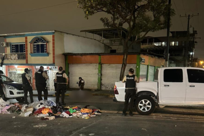 La policía investiga si las muertes serían por lucha de bandas.