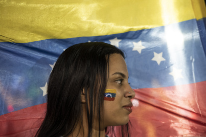Una mujer participa en una manifestación este sábado, en Manaos (Brasil).