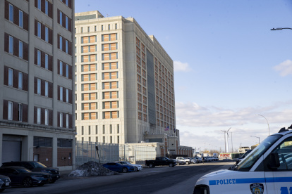 Fotografía que muestra el Centro Metropolitano de Detención de Brooklyn (MDC), donde se encuentra el presidente de Venezuela, Nicolás Maduro.