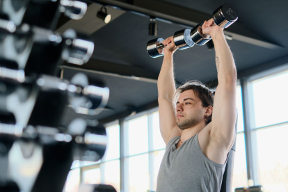 Expertos en entrenamiento y salud mental explican cómo iniciar un proceso fitness realista, sostenible y sin frustraciones para este nuevo año.