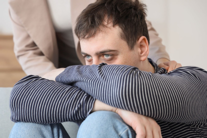 La adicción aparece cuando la persona ya no realiza una conducta por disfrute, sino para evitar el malestar físico y emocional que provoca no repetirla.