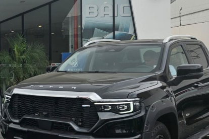 La Foton Tunland V9 se caracteriza por su innovación y potente motor Diesel Aucan 2.0 litros, que combina un sistema híbrido de 48 V con máxima potencia de 175 caballos de fuerza.