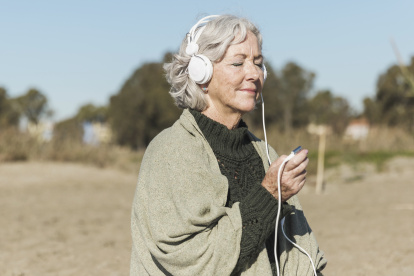 La música diaria, una aliada para la memoria en la adultez mayor