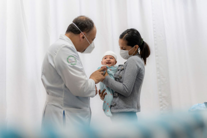 Cirugías de alta complejidad y brigadas médicas permitieron atender a más de 1.500 niños sin acceso a seguro médico.