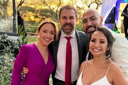 La asambleísta oficialista Mishel Mancheno asistió a la boda del presidente de la Judicatura, Mario Godoy.