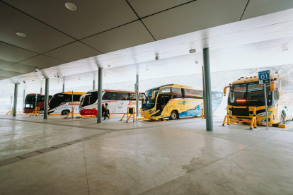 La nueva terminal terrestre de la vía a la costa comenzó a operar este jueves 8 de enero.