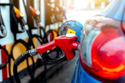 El precio del diésel y la gasolina en Ecuador se revisa cada mes bajo el sistema de bandas aplicado por el Gobierno.