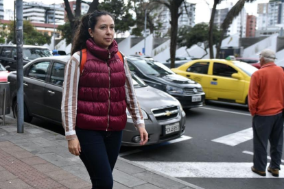 Paola Burbano dirige el Comité de la República del Salvador, en el norte de Quito.