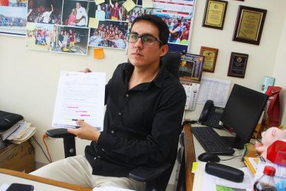 Bruno Dedé es concejal del cantón La Libertad, provincia de Santa Elena. Es psicólogo clínico y máster en Administración Pública.