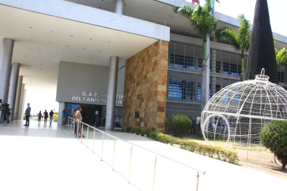 De acuerdo a la documentación, Jenny Ramírez acudió al Municipio de La Libertad a presentar su desistimiento de la compra de los terrenos.