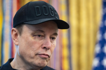 Grok elimina función polémica: la plataforma de inteligencia artificial de X retira herramienta que permitía generar imágenes de desnudos falsos, tras denuncias por uso indebido y riesgos éticos.