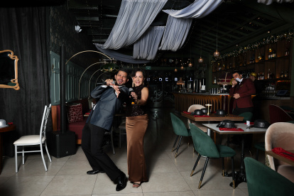 En Guayaquil, la gastronomía, la música en vivo y los espacios donde bailar o hacer karaoke se convierten en aliados para disfrutar.