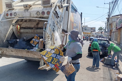 Durante el feriado de Año Nuevo hubo reclamos por el servicio de recolección de basura en Playas, que fue deficiente.