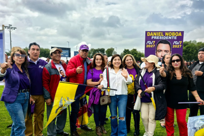 Los asambleístas Inés Alarcón, Andrés Castillo y Diana Jácome participaron del encuentro.