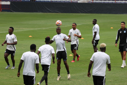 Emelec habría planificado hacer la pretemporada en Salinas, pero tampoco fue confirmado.